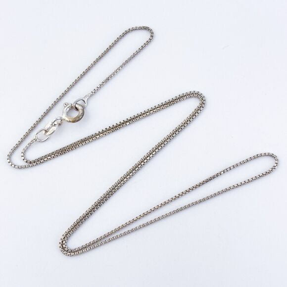 Vintage Italy Sterling Silver 925 0.9mm Box Chain Necklace 18.5" - Picture 1 of 3
